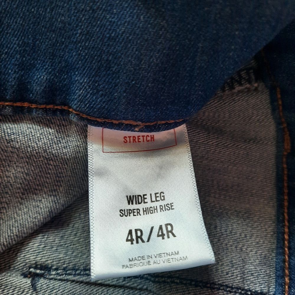 Express Super High Rise Flare & Wide Leg Jeans - Picture 4 of 4
